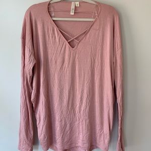 Light pink v neck laced t shirt